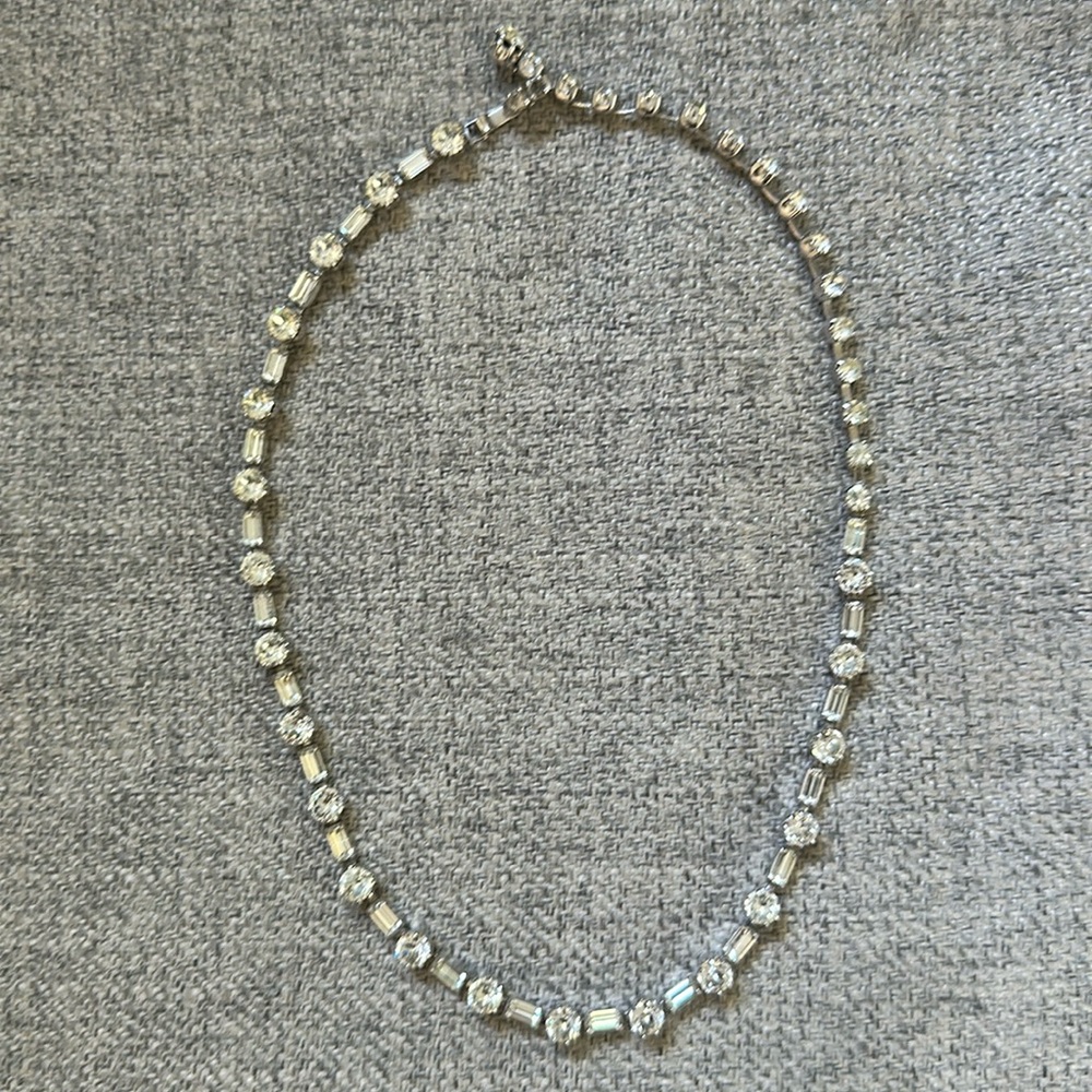 Crystal choker